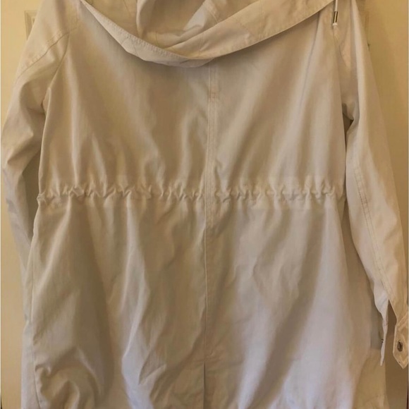 White Anorak Banana Republic Rain Jacket XS / White Rain Coat - Picture 3 of 5